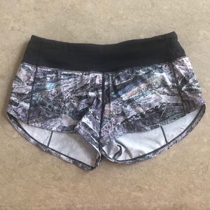 NWOT Lululemon Speed Up Shorts - Size 4